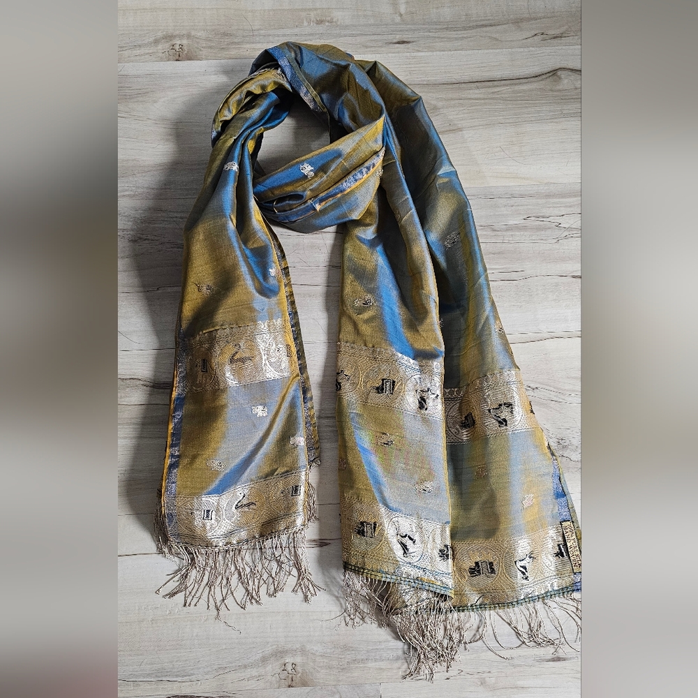 Handwoven Banarasi Pure Silk Indian Scarf Blue Gold Metallic Border